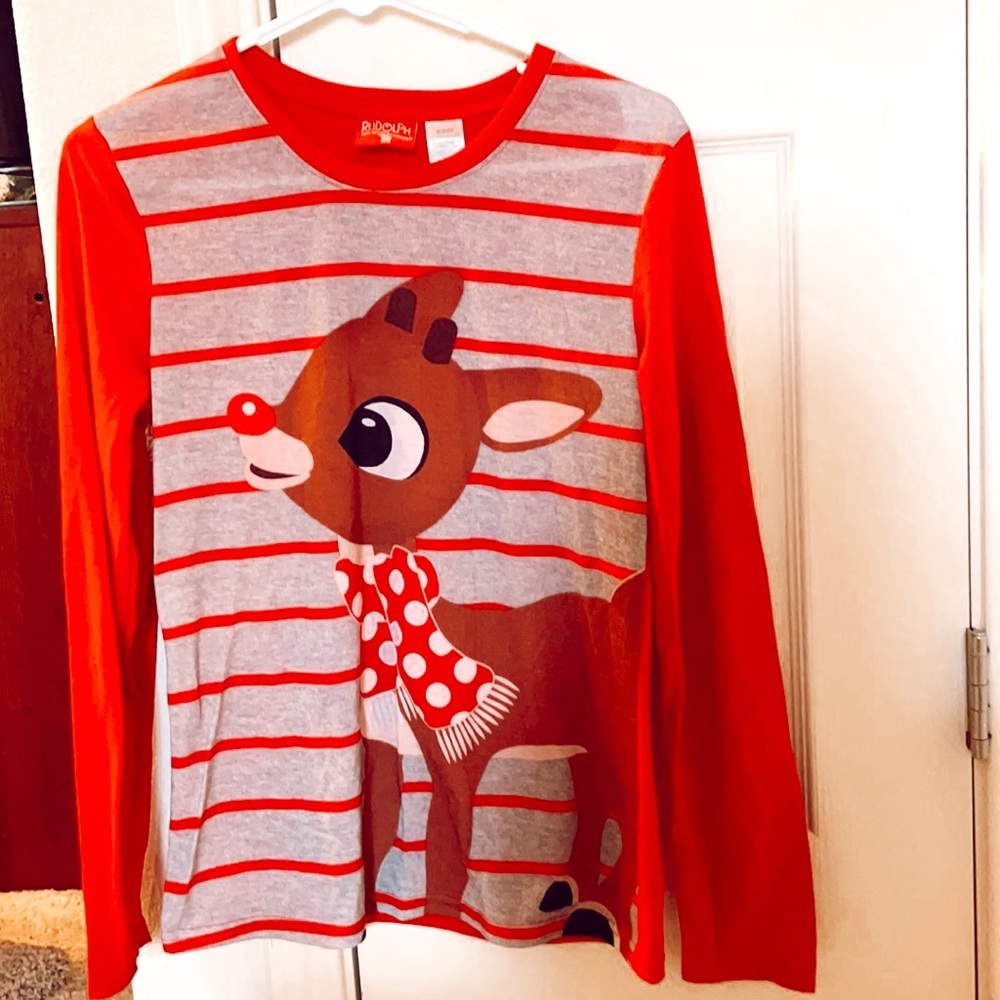 Rudolph Graphic Tee!